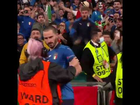 The steward confused Leonardo Bonucci for a fan! 🤣 | #Shorts | ESPN FC