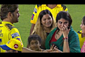 MS Dhoni heart winning gesture for crying Jadeja’s Wife Rivaba after CSK won IPL 2023 Final