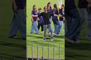 Shahrukh Khan Iconic Celebration with Suhana after KKR win IPL FINAL 2024 #sharukhkhan #kkr #MSDHONI