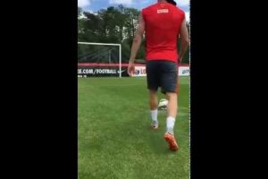 Robert Lewandowski – I trickshot I