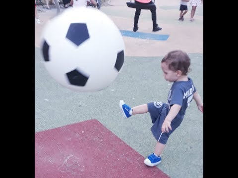 football – un petit MEILLEUR JOUEUR DU MONDE ! ყველაზე პატარა საუკეთესო ფეხბურთელი