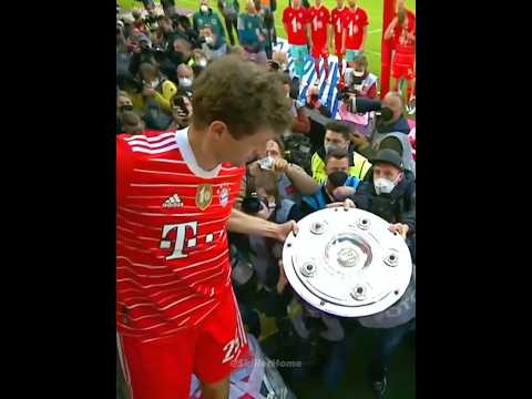 Thomas Muller Respect Moments😍👏